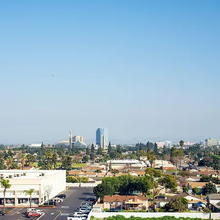 Hotel Sheraton Garden Grove-anaheim South 4*