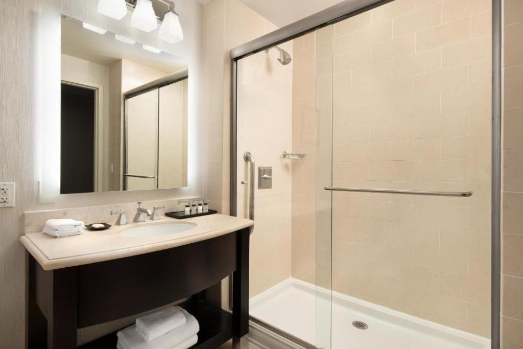 Sheraton Garden Grove-anaheim South 4*